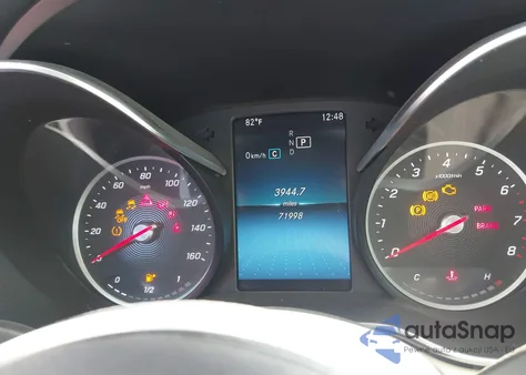 2019 Mercedes-Benz C 300 z USA, uszkodzony, nr VIN WDDWF8DB8KR483163